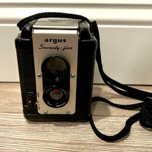 Vintage Argus Seventy-Five